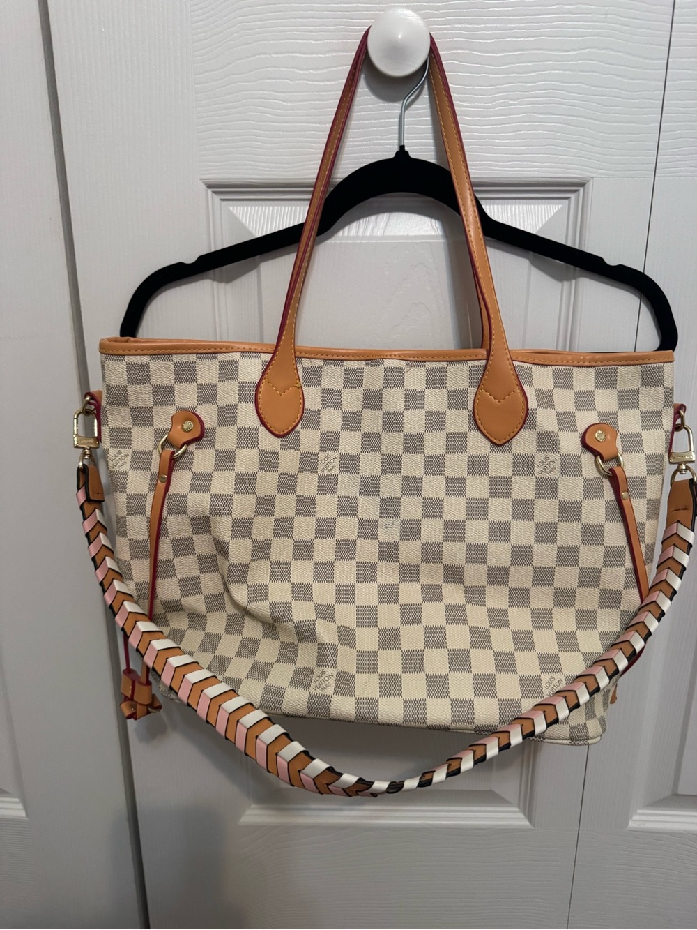Louis Vuitton never full Neutral Checkered Tote Bag with Tan Trim - Picture 4 of 12